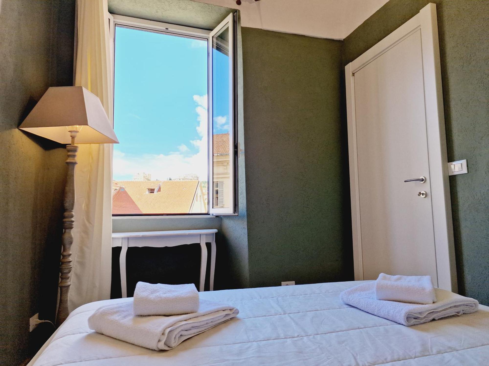 Homeholidaysanremo - Classic Екстер'єр фото